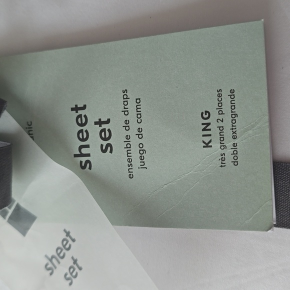 Luxury White Sheet Set 400-Thread-Count Sateen Wide Hem,King  & Queen, $189.00US - Picture 7 of 16